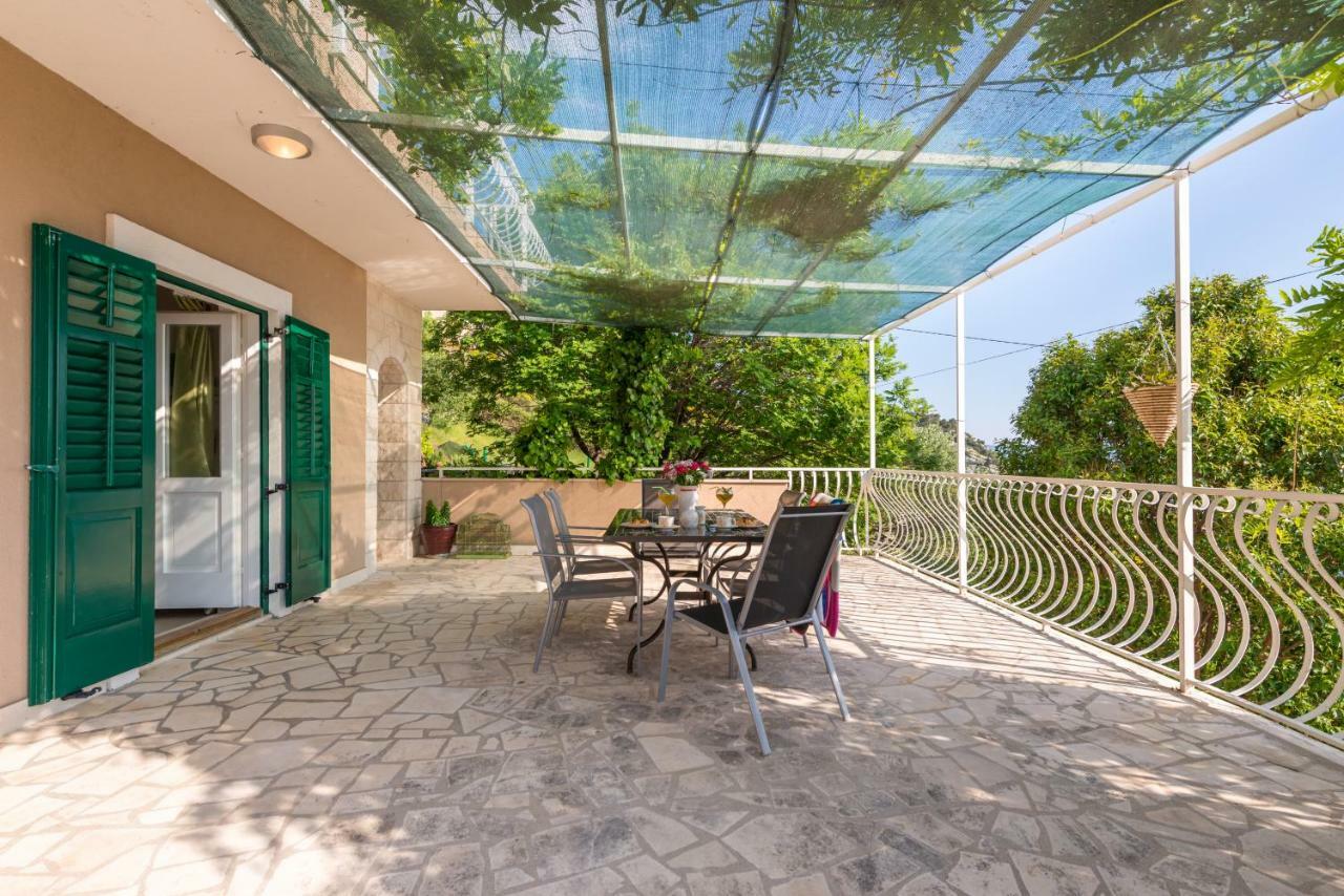 Holiday Home Figa โอมิช ภายนอก รูปภาพ